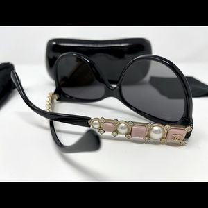 CHANEL Black/Pink/Gold Bijou Limited Edition Pearls/ Crystals Polarized